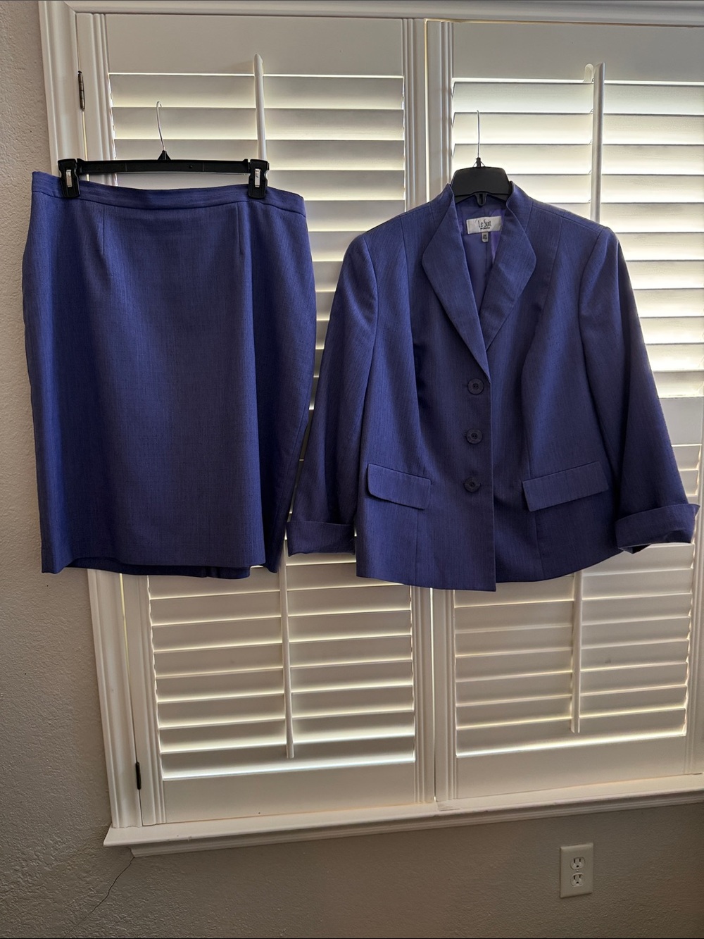 Le Suit Purple Two-Piece Skirt Suit - Blazer & Pencil Skirt
